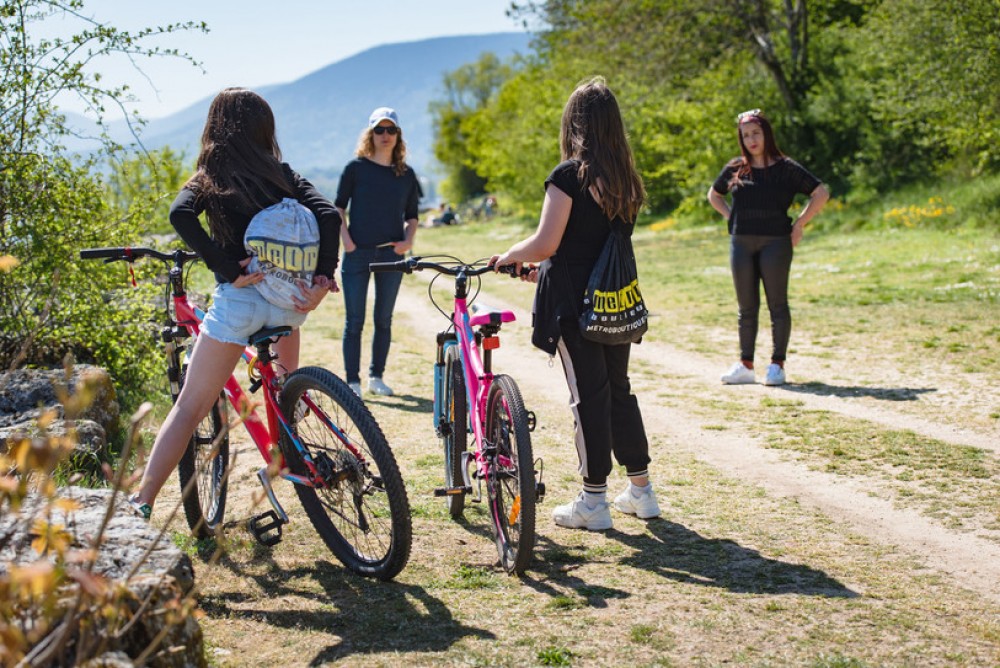 Pour les jeunes, les pièces du puzzle s’assemblent à nouveau